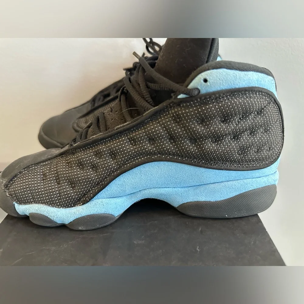 Jordan 13 Retro Black University Blue (GS) – Used – Size 7Y/W 8.5   884129-041